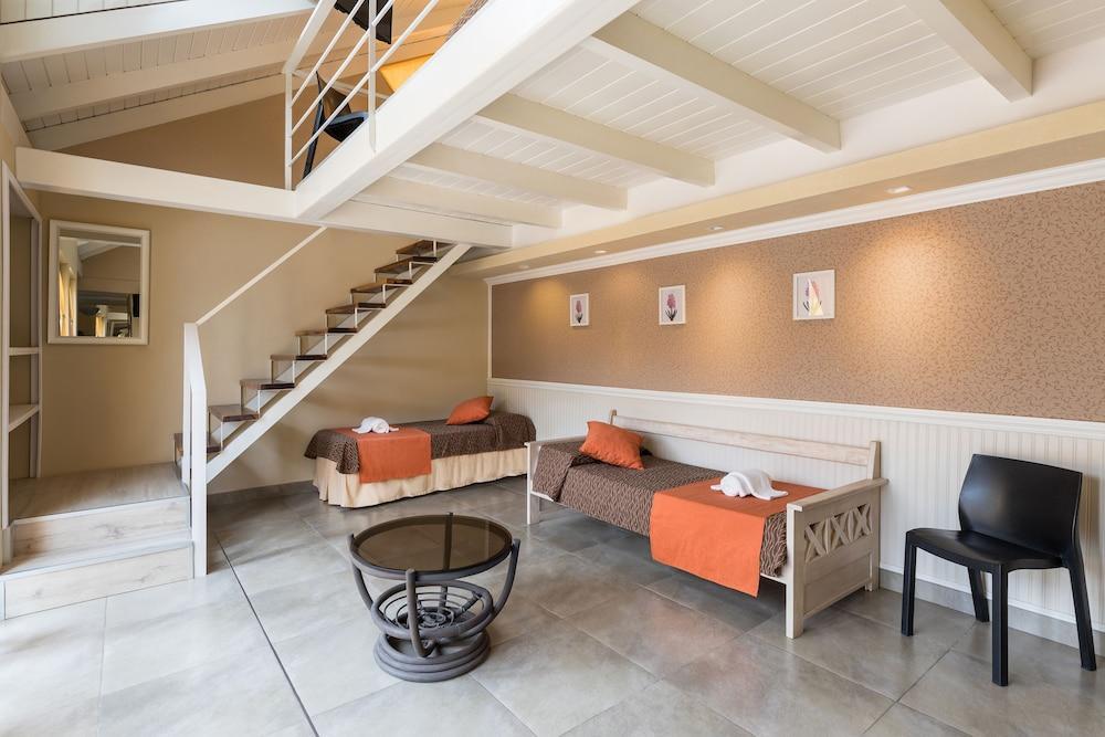 Club House Hotel Villa Carlos Paz Ngoại thất bức ảnh
